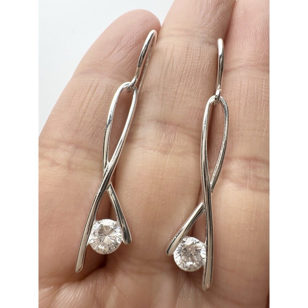 925 Sterling Silver Elegant Dangle Earrings C Z